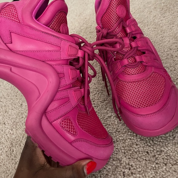 Louis Vuitton LV ARCHLIGHT SNEAKER - Picture 3 of 10